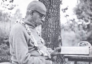 Srila Prabhupada Reading Book