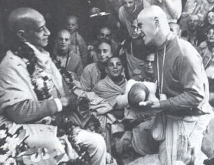 Prabhupada with Devotees