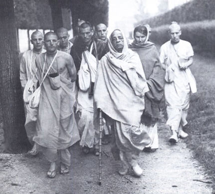 Prabhupada with ISKCON Devotees