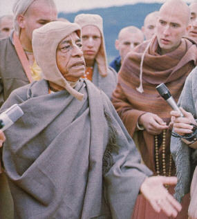 Prabhupada with Devotees