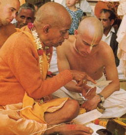 Srila Prabhupada Instructs Yadubara Das