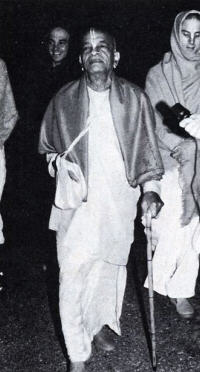 Prabhupada with Devotees