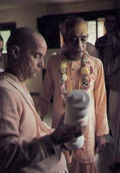 Prabhupada with Kirtananand Swami