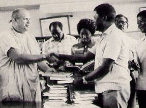 Ghana Receives 1000 Books