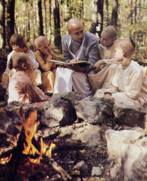 Bhurijana Prabhu Teaching to Students