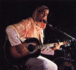 Mahavirya Dasa Sings of Krishna in Montreal