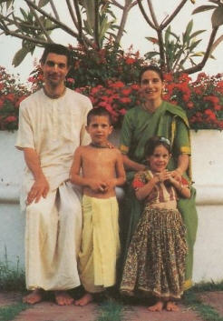 Guru Sakti Dasa and his Family