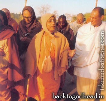 Srila Prabhupada with Disciple - Back To Godhead