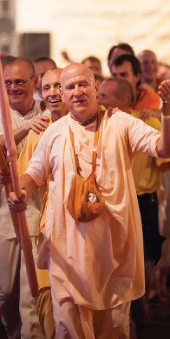 Maharaj in Kirtan