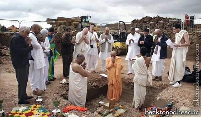 The Krishna-Avanti School by Tattvavit Dasa and Urmila Devi Dasi